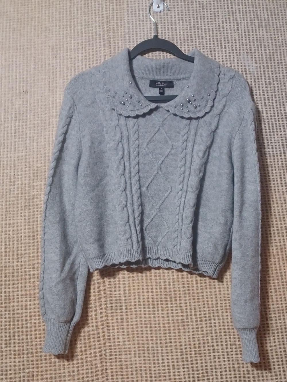 Soft Gray Cable-Knit Sweater with Scalloped Peter Pan Collar